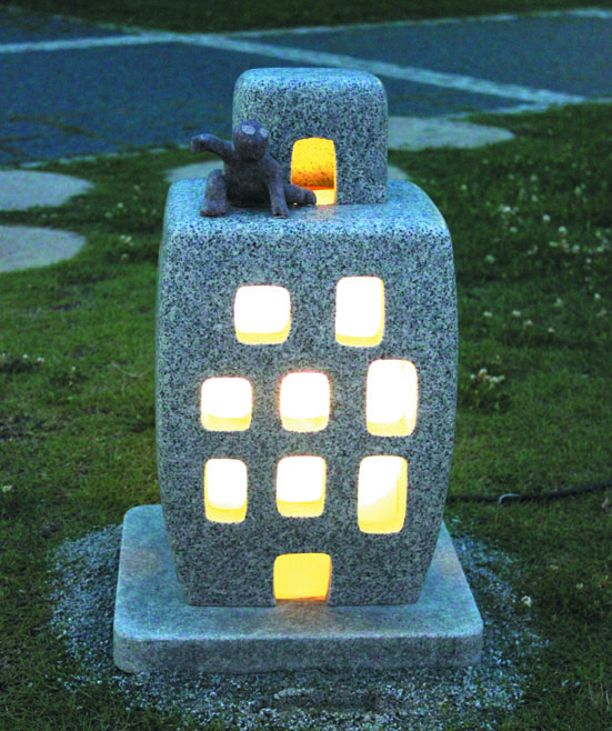 石材　明かり取り 有限会社 岡本石材 ～石あかりレンタルについて～